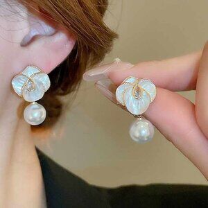 Cute White Dripping Oil Korean Style Flower Drop Enamel Drop Dangle Earrings set